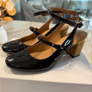 Calvin Klein - Elegant Black Patent Leather Mary Jane pumps - size 6.5